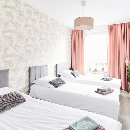 Apartament Skytravel 26 Pileckiego Airport Modlin 24h