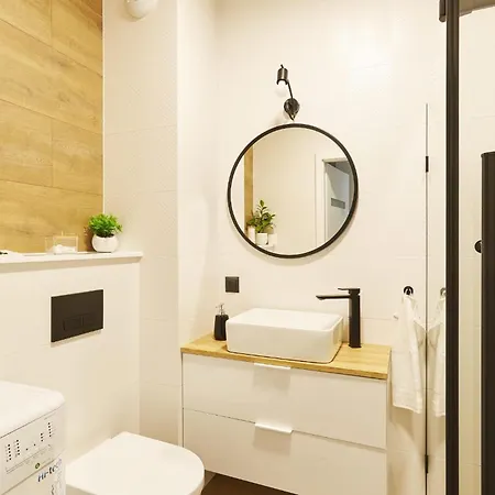 Skytravel 26 Pileckiego Airport Modlin 24h Nowy Dwór Mazowiecki